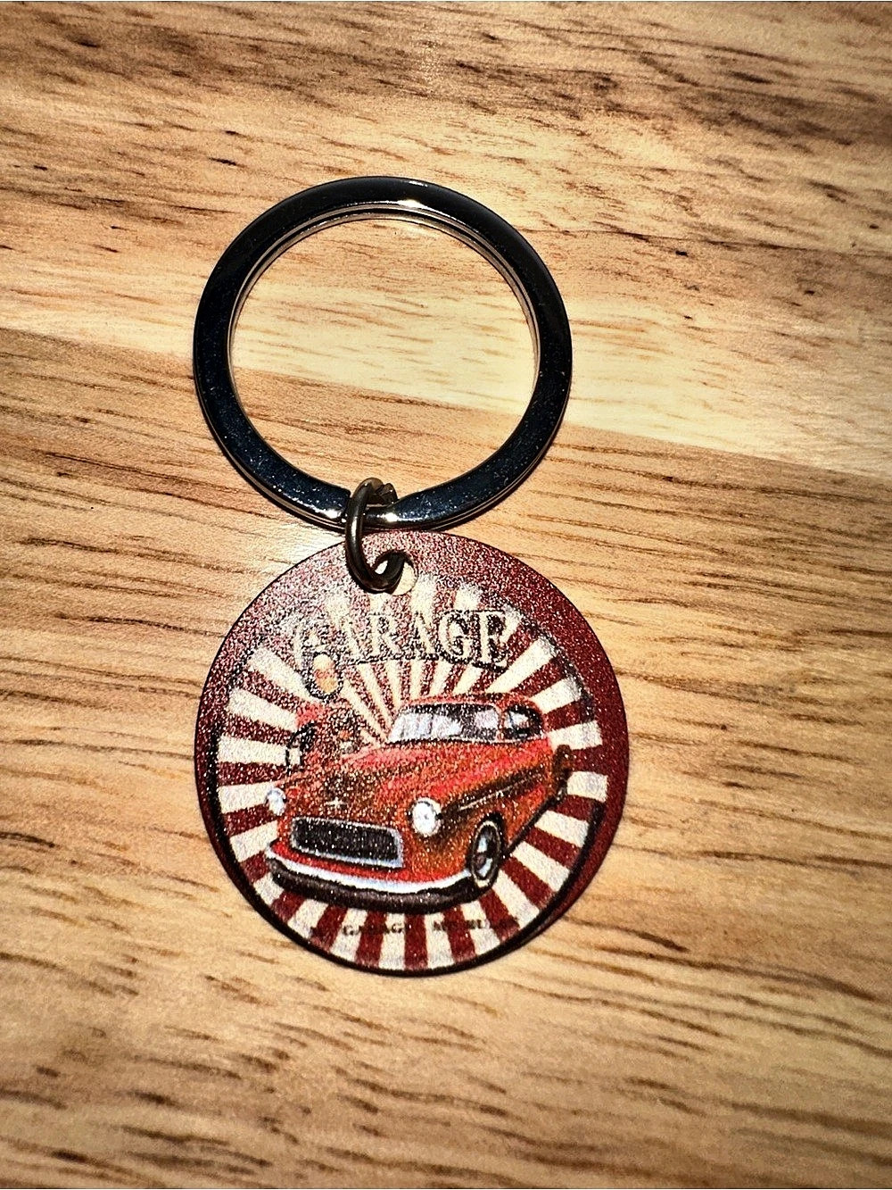Red Garage Car Keychain - Picture 3 of 6